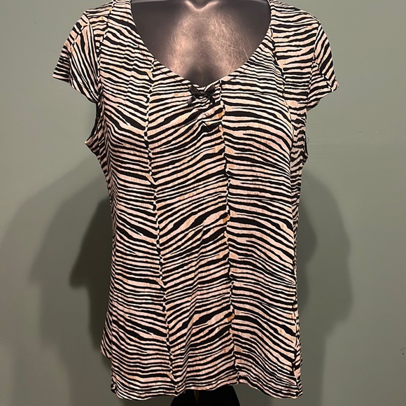 Bumblebee Tops Bumblebee Top Poshmark